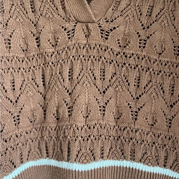 Universal Thread Women's Medium Brown Open Knit V-Neck Cropped Collar Sweater - Picture 5 of 7